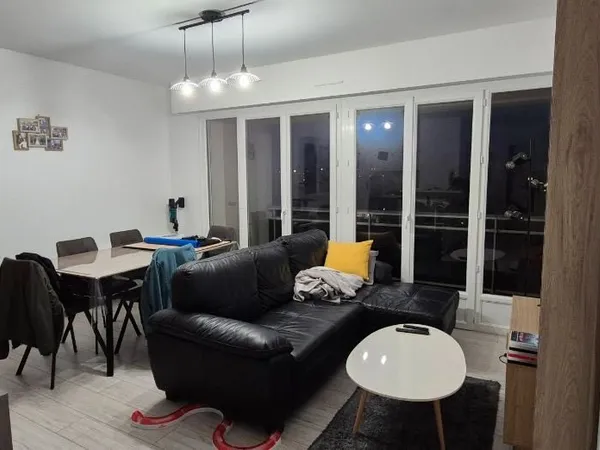 T2 avec double balcon rénové