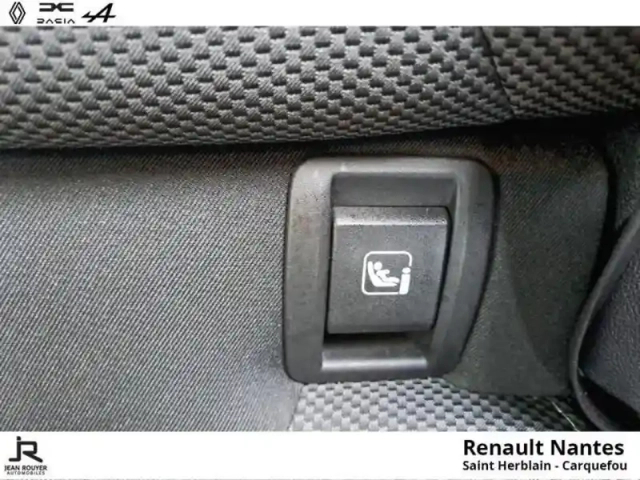 Renault Megane 1.5 blue dci 115ch evolution — photo 9