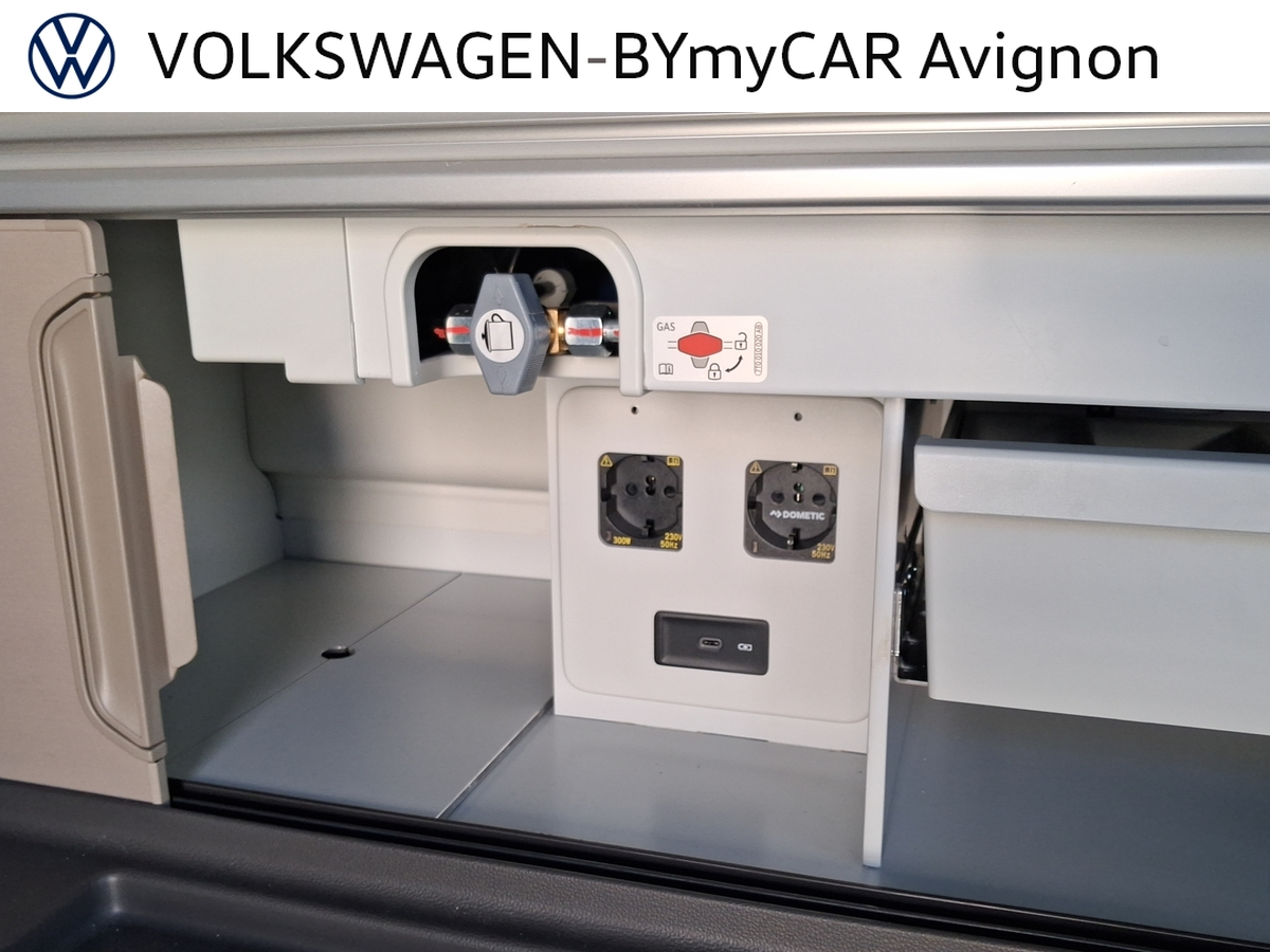 Volkswagen Utilitaires California 2.0 TDI 150 DSG7 — photo 38