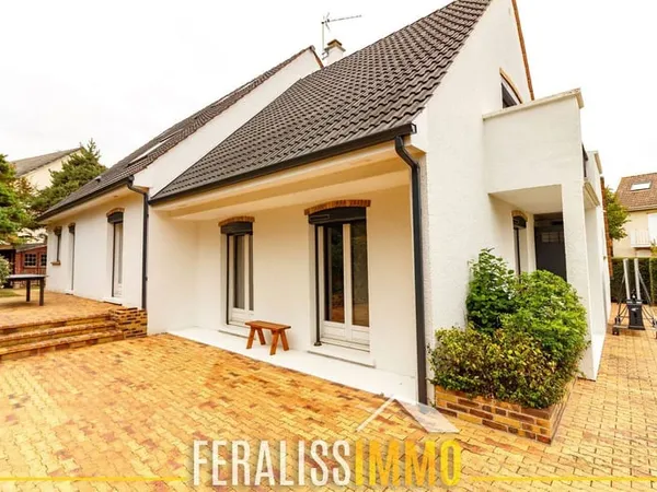 Maison 8 pièces 207 m²