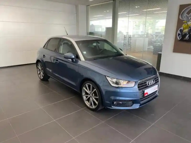 Audi A1 sportback 25 tfsi 95ch business line — photo 3