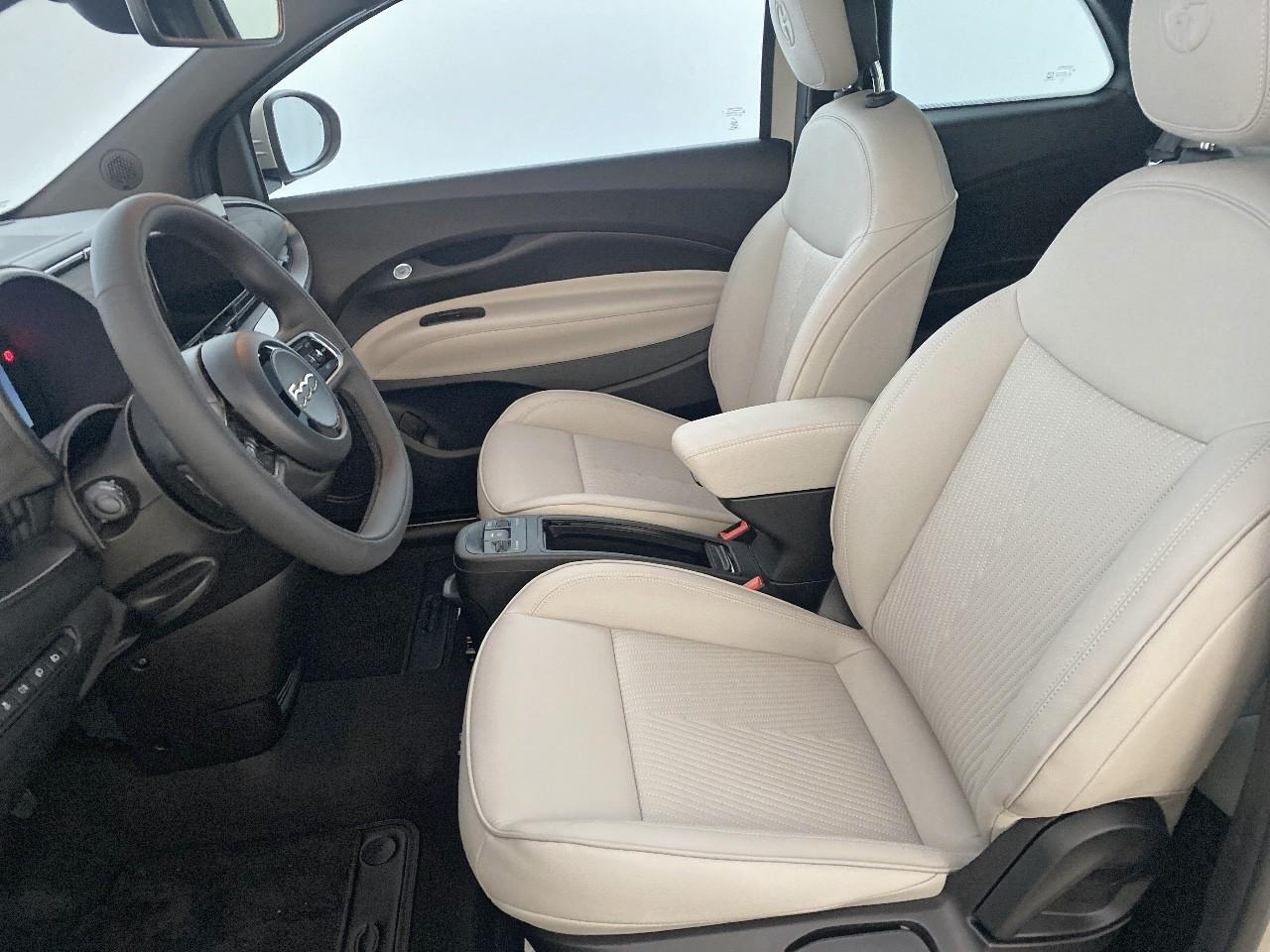 Fiat 500 e 118 ch giorgio armani collector's edition — photo 9