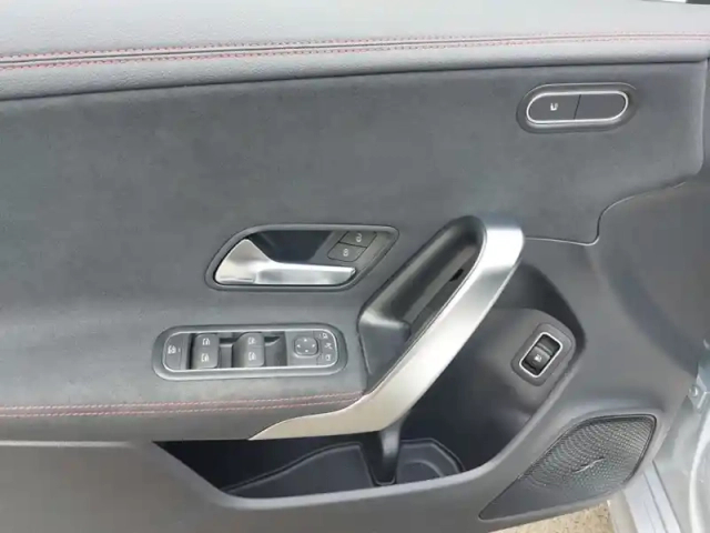 Mercedes Cla coupé 250 e hybrid eq amg line — photo 18