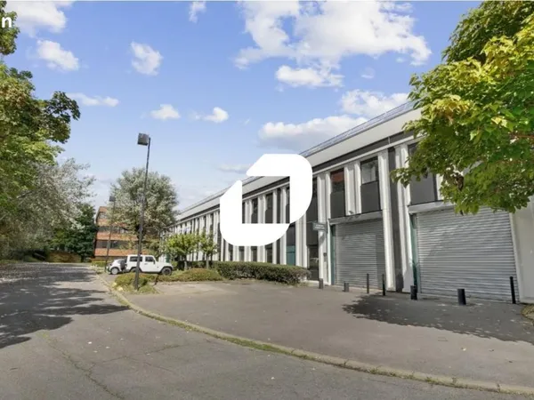 Local bureaux 468 m²