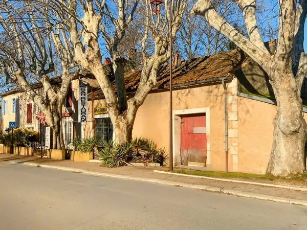 Local commercial 326 m²