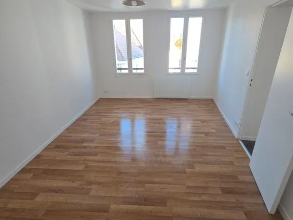T3 duplex meublé 55 m² hyper-centre, gare 5 min, cave