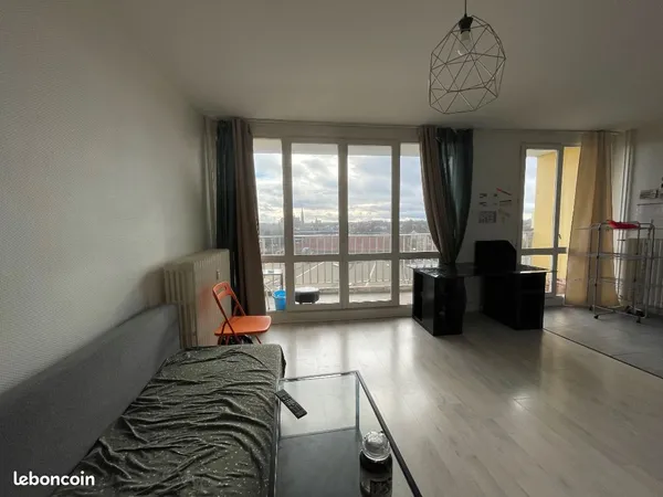 Studio 1 pièce 30 m²