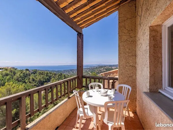 Petite maison-appartement 2 pièces meublé vue mer - 4 pers. - Piscine à débordement & Tennis - Les I