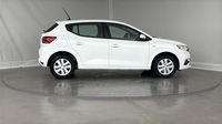 Dacia Sandero 1.0 TCe 90ch Expression — photo 4