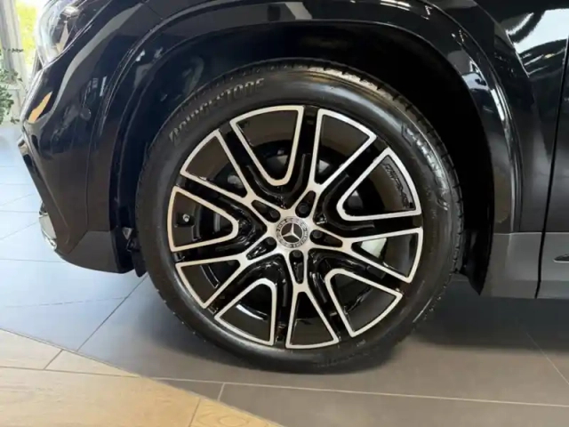 Mercedes Gla 200 d — photo 29