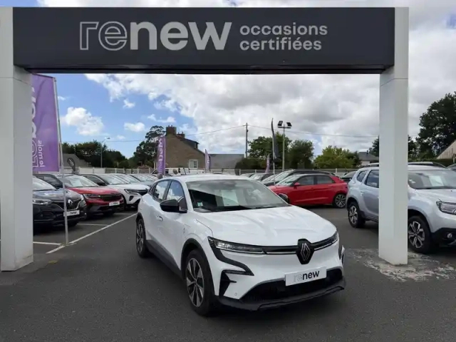 Renault Megane e-tech er ev60 130ch optimum charge — photo 1