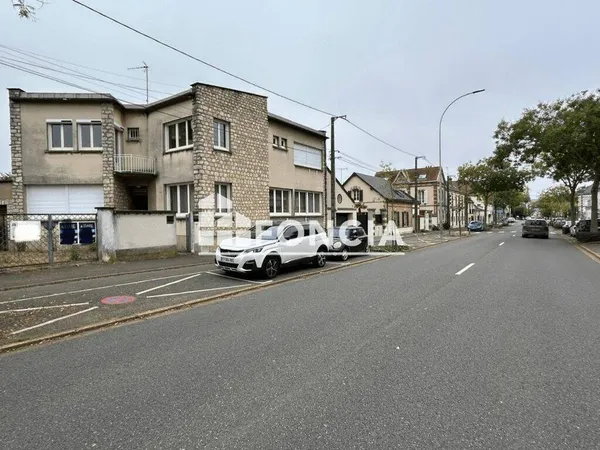 Local commercial 270 m²