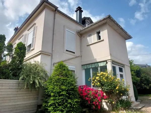 Maison 7 pièces 278 m²