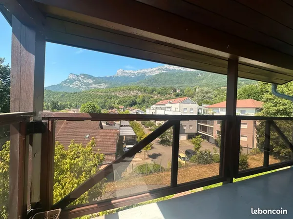 Particulier vend appartement type F3 à Claix