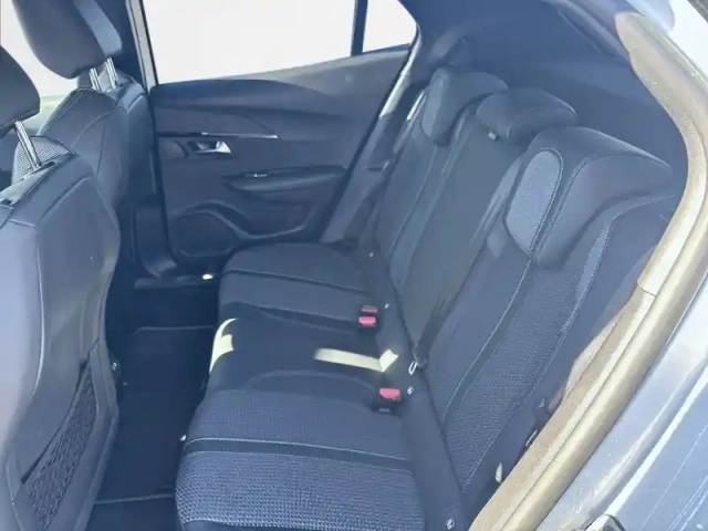 Peugeot 2008 puretech 130 s&amp;s eat8 — photo 12