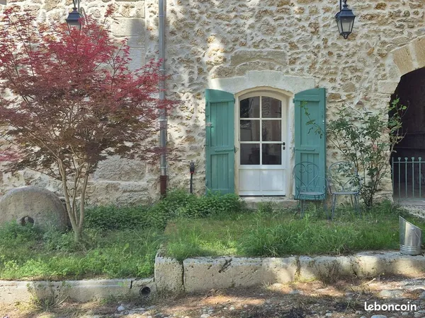 Studio meublé 20 m² au calme avec jardin privatif et parking