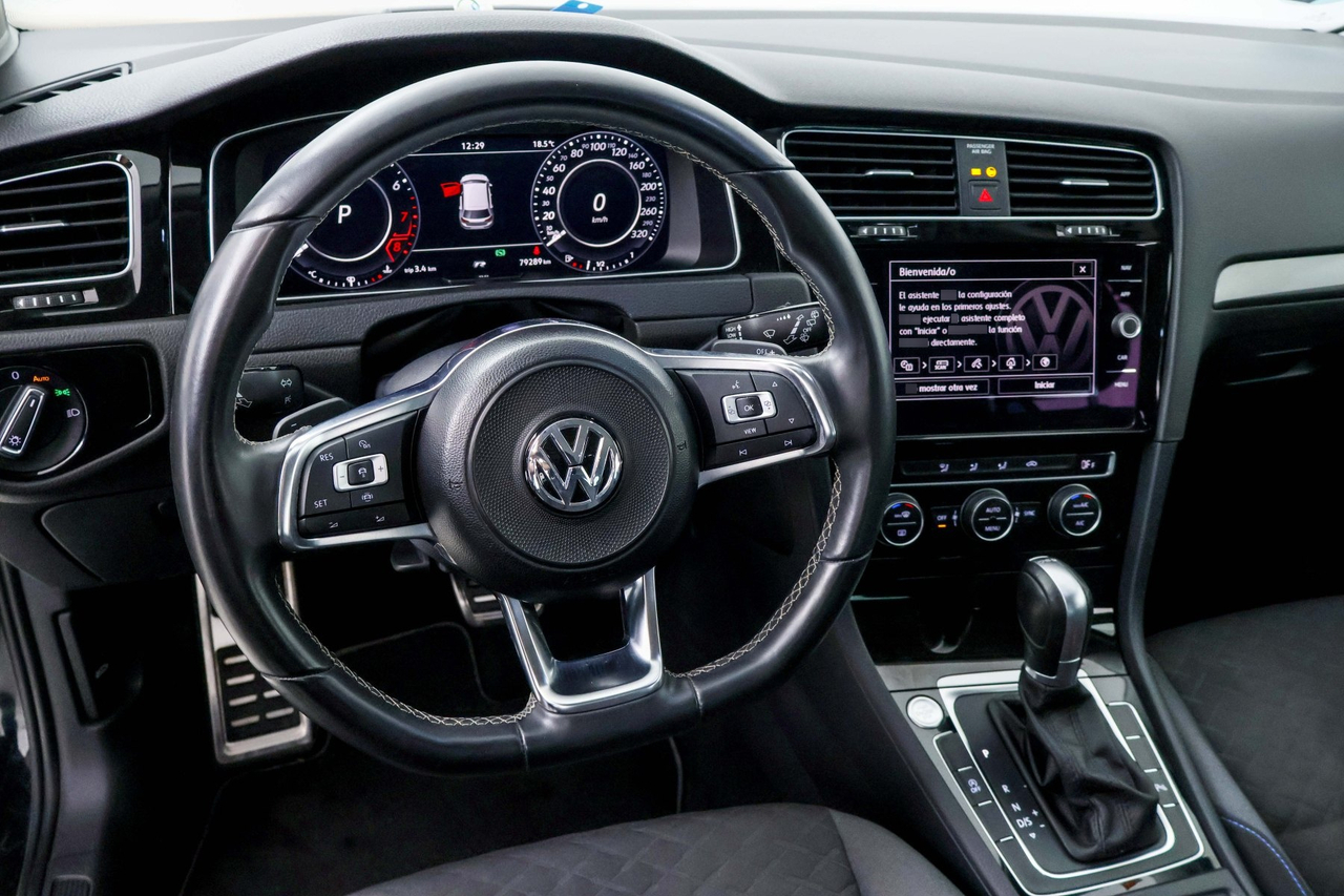 Volkswagen Golf 7 — photo 17