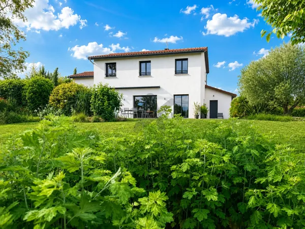 Maison d'archictecte de standing 190 m² Cinq chambres-2000 m² de