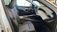 Peugeot 5008 Hybrid 145ch Allure e-DCS6 — photo 15
