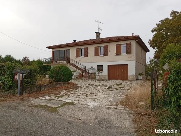 Maison 3 chambres 3000m2 dépendance