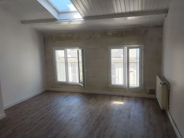 Rare ? Studio de 31,4 m² entièrement rénové ? Hyper-centre