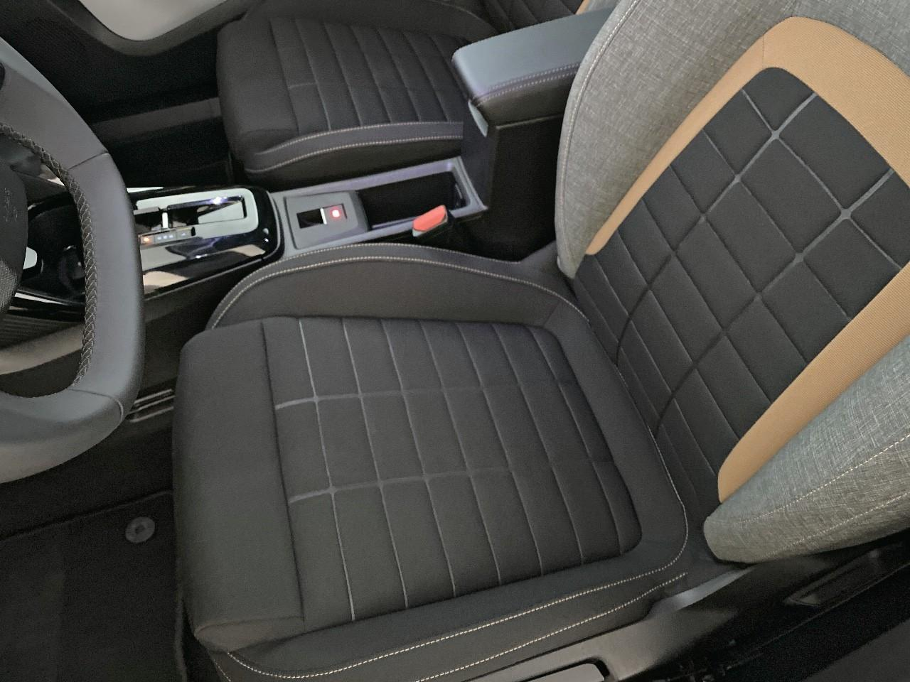 Citroën C3 Aircross hybride 145 ch aut plus — photo 9
