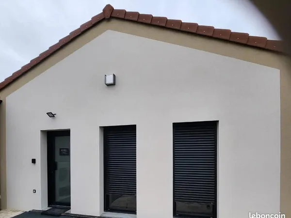 Local professionnel / commercial / bureau - 38 m² à Jonage