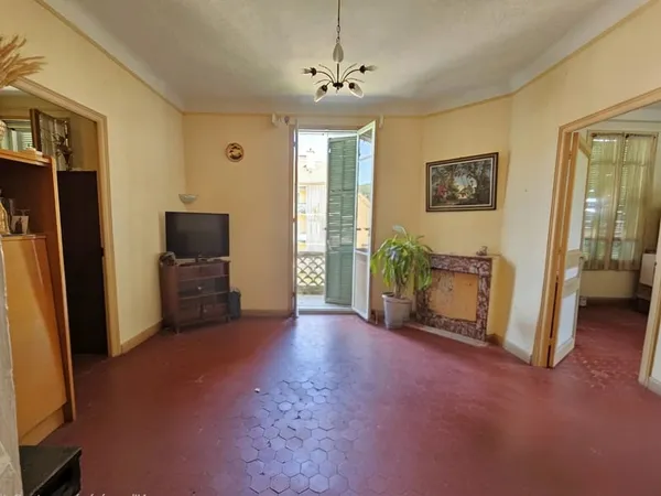 GRASSE 4 PIECES 94 m² avec BALCON