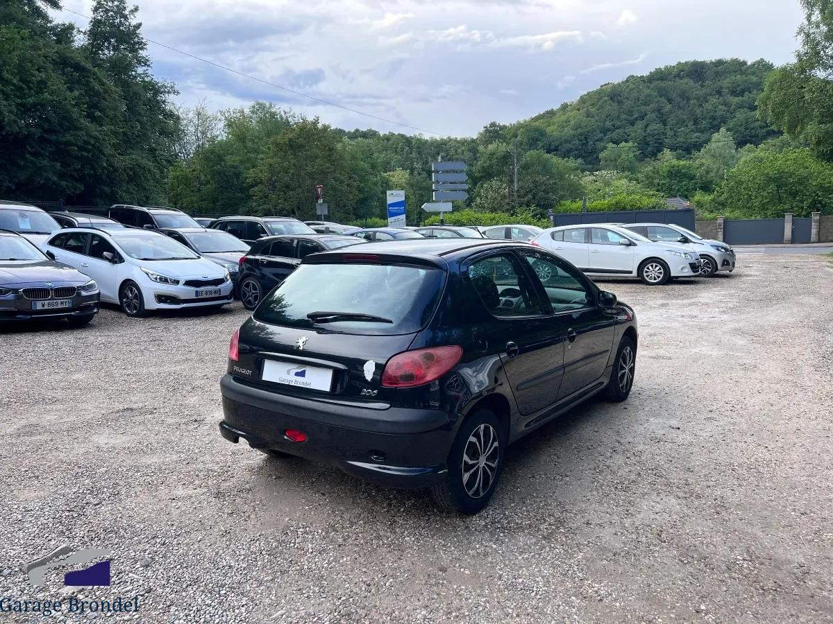 Peugeot 206 occasion - Essence - 2004 - 190 000 km - 3 400 € - Sathonay-Camp (Rhône) 992786245195 — photo 7
