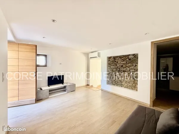 Studio 1 pièce 30 m²
