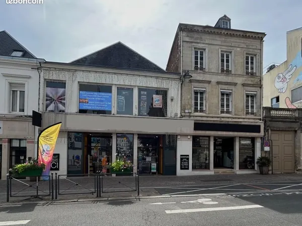 Local commercial 1 993 m²
