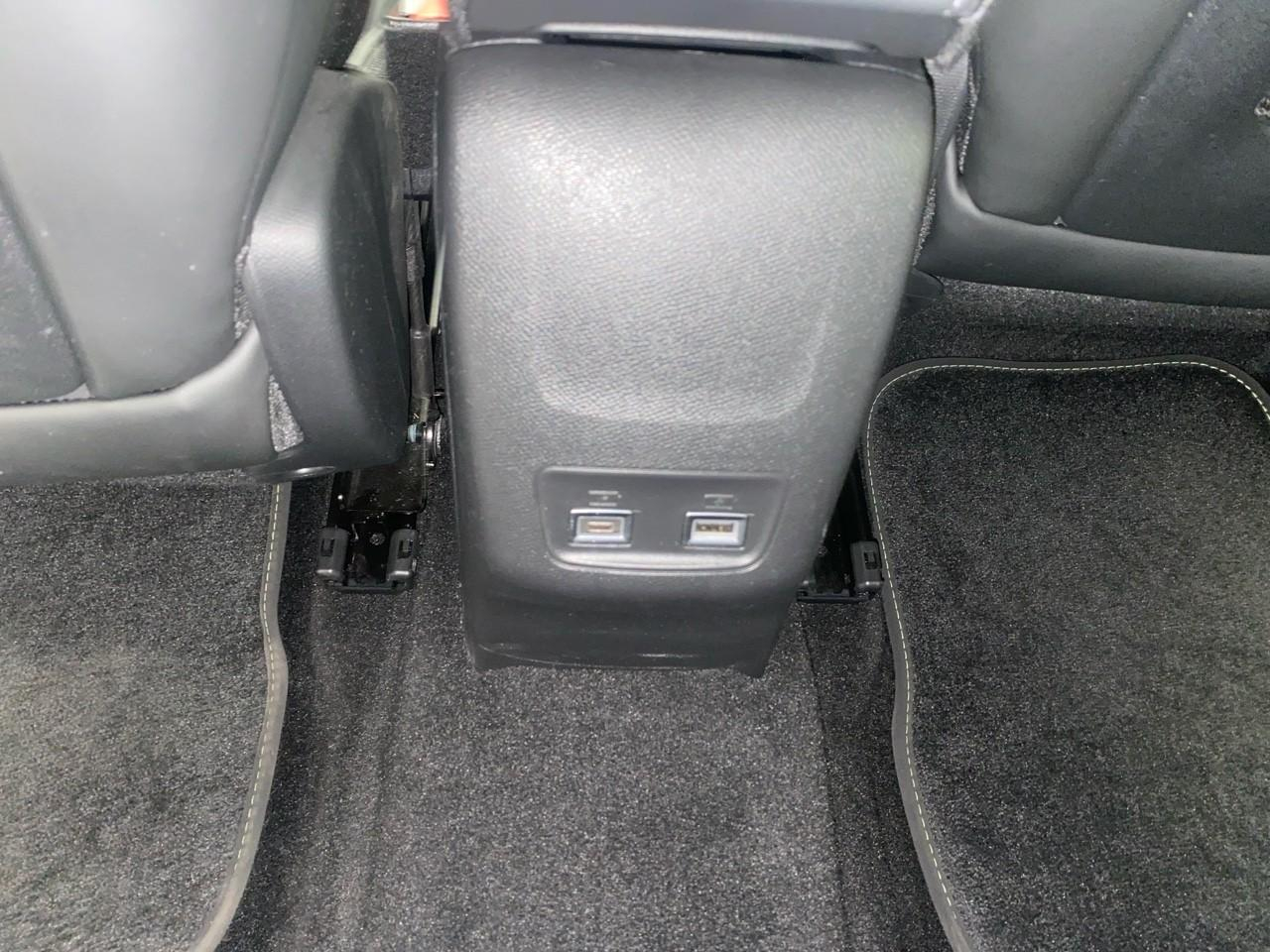 Peugeot 208 hybrid 136 e-dcs6 gt — photo 22
