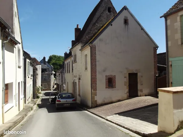 Maison de 106 m2 et dépendances de 170 m2