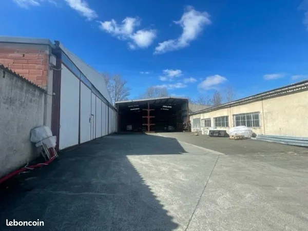 ENTREPOT - LOGISTIQUE 528 m² SAINT-JUÉRY