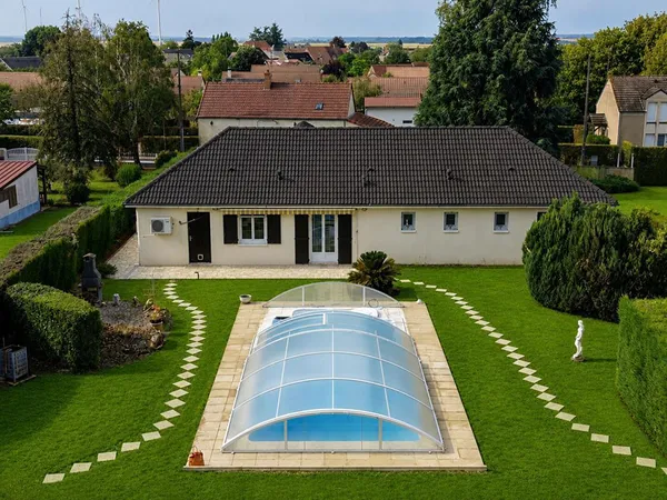 EXCLUSIVITÉ Superbe maison 117 m2 de plain-pied avec piscine à Ambrault