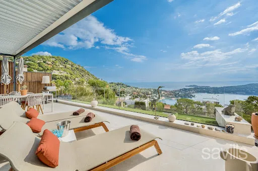 Villa 5 pièces 312 m²