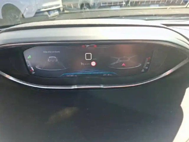 Peugeot 5008 bluehdi 180ch s&amp;s eat8 — photo 10