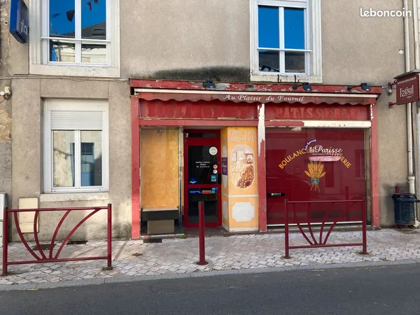 Grand local commercial à louer le Lude