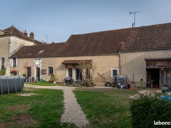 Maison ancienne 5 chambres 190m2 située a Hauterive