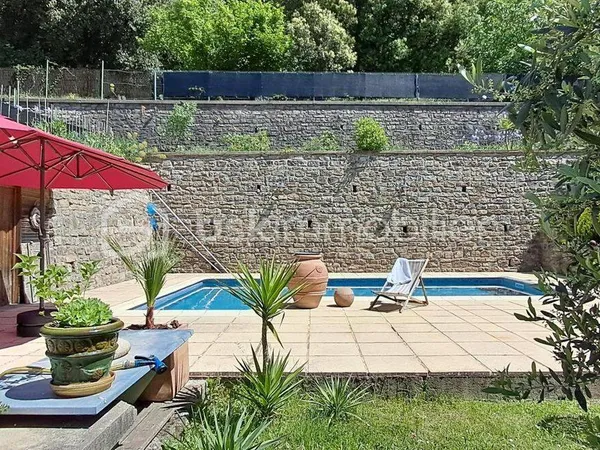 Demeure 7 pièces 247 m²