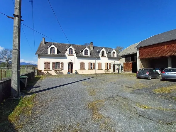 Maison La Barthe De Neste 7 pièce(s) 217 m2
