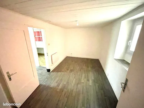 PFASTATT CENTRE LOCAL 30m2 3 PIÈCES EN REZ DE CHAUSSÉE 26, RUE DE RICHWILLER
