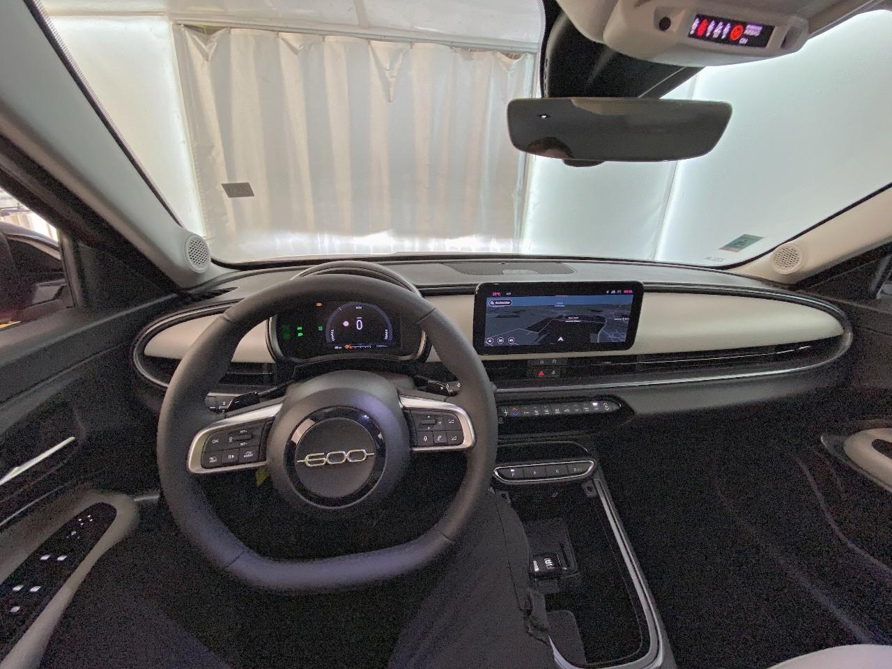 Fiat 600 t-gen 3 1.2 hybrid 110ch edct6 la prima — photo 12