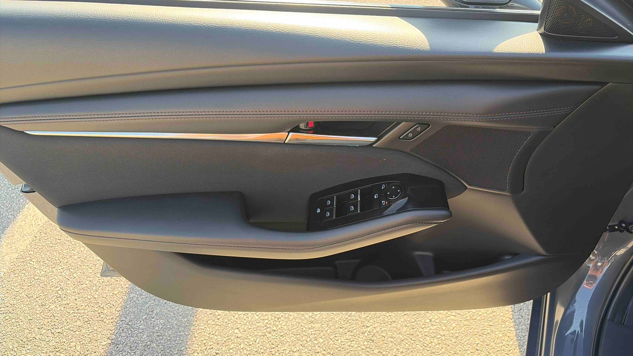 Mazda3 5 portes 2.0L SKYACTIV-G M Hybrid 122 ch BVA6 — photo 24