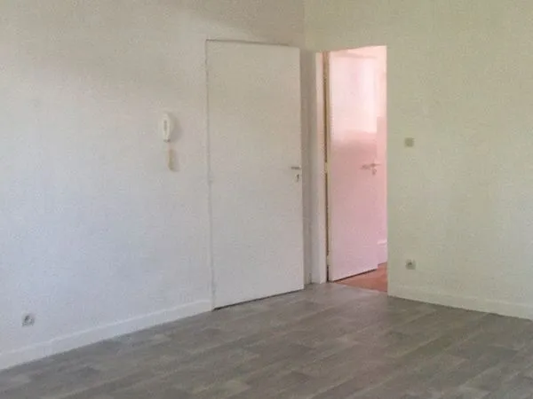 Loue T 3 74 m2 centre ville Beauvais