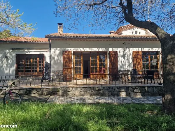 Maison 6 pièces 140 m²
