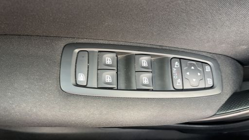 Renault Megane 1.5 dCi 110 Energy - Intens – 2017 – 65885 km – Diesel – Boîte Manuelle — photo 8