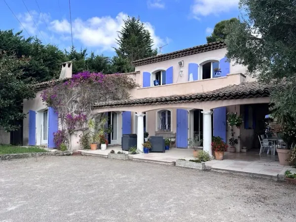 Maison 5 pièces 231 m²