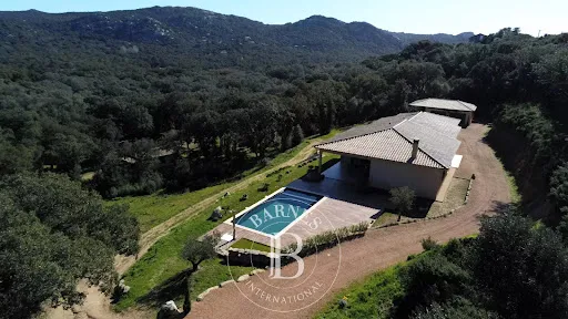 Villa 5 pièces 229 m²
