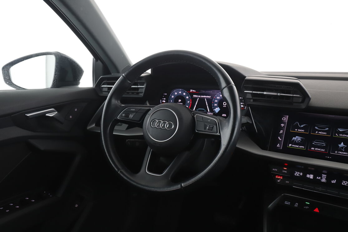 Audi A3 Sportback 40 TFSIe S Tronic — photo 12